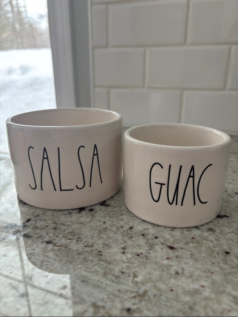 Rae Dunn salsa & guac bowl set
